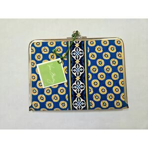 Vera Bradley~Picture/Sleeves Clutch~Holds 12 Pictures~Blue/Yellow/White Floral~
